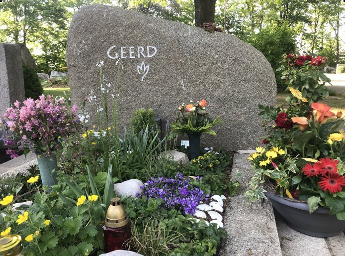 Geerd_Hamer_Grave_Erlangen-2.jpg