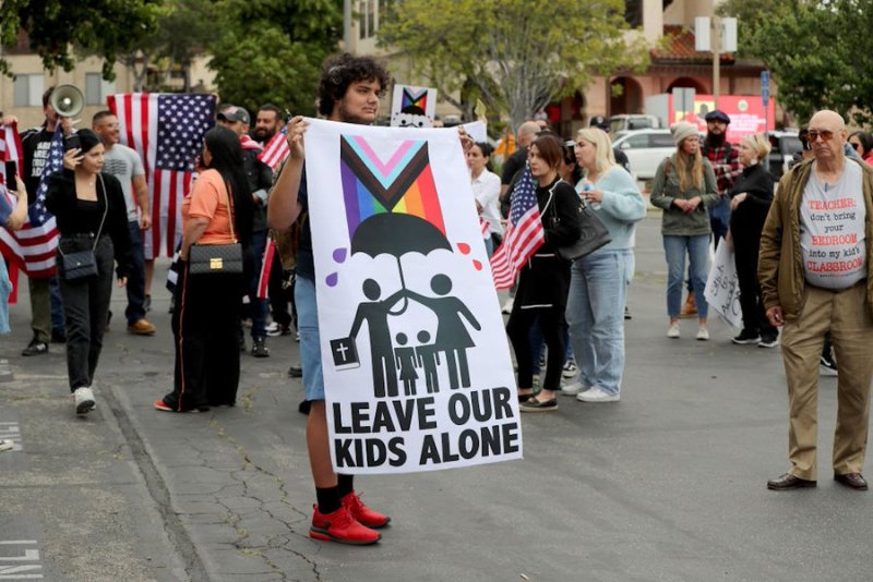 laissez-les-enfants-tranquilles.jpg