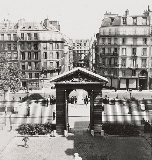 Cour-d'honneur-du-Collège-de-France.jpg