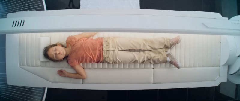 3-jeune-fille-avec-un-cancer-en-train-d-etre-re-atomisee.jpg