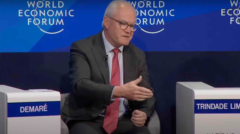 demare-et-la-maladie-x-a-davos-2024.jpg