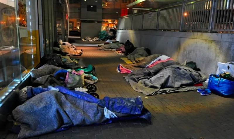 les-americains-forces-de-dormir-dans-la-rue.jpg