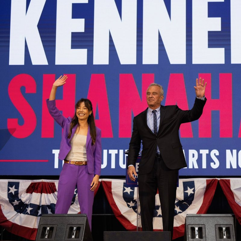 sur-scene-kennedy-etshanahan.jpg