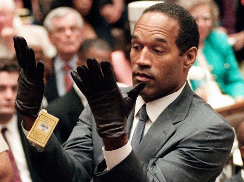 les-gants-d-o-j-simpson-en-1995.jpg