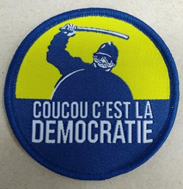 la-democratie-ne-travaille-pas-pour-le-peuple.jpg