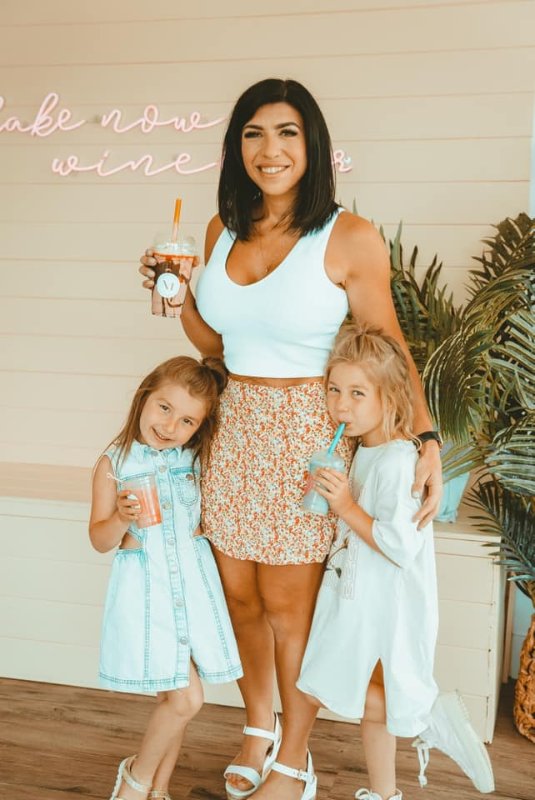 kim-leduc-et-ses-deux-filles.jpg