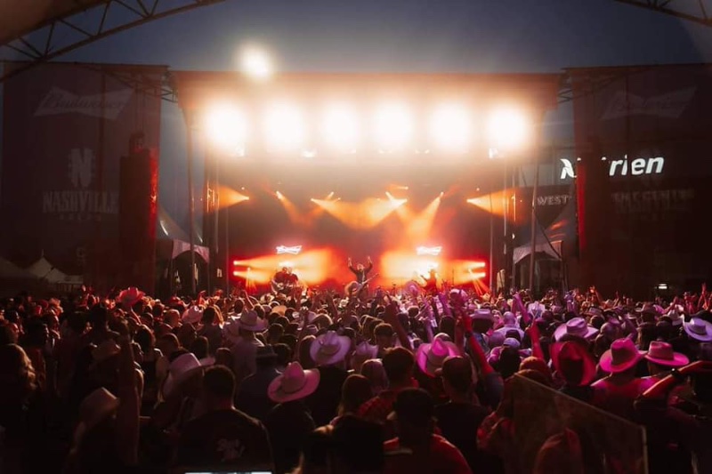 stampede-de-calgary-spectacle-sans-masques-2021.jpg