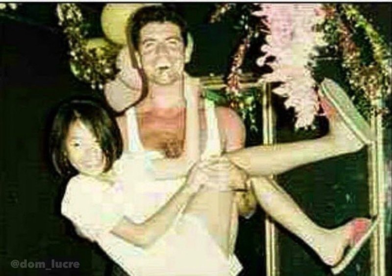 Simon Cromwell des « Got Talent » a l’air d’un reptilien pédophile…<br /><br />Source: https://x.com/dom_lucre/status/1929244372387639420/photo/1