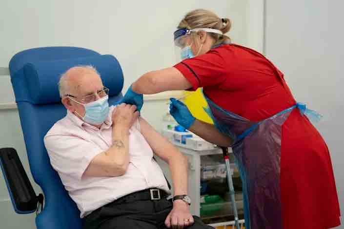 aine-qui-se-fait-injecter.jpg
