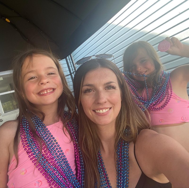 kaytlin-young-et-ses-filles-jumelles.jpg