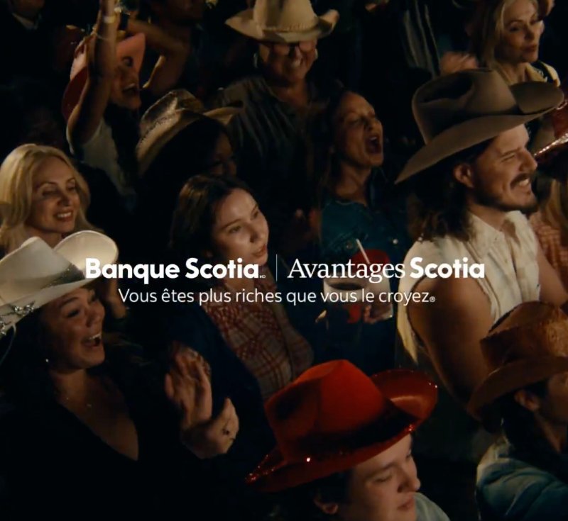 Le tweet dit "Profitez d’une meilleure vue grâce au surclassement de sièges du programme Avantages Scotia."<br /><br />Source: https://x.com/scotiabank/status/2010804855900676524