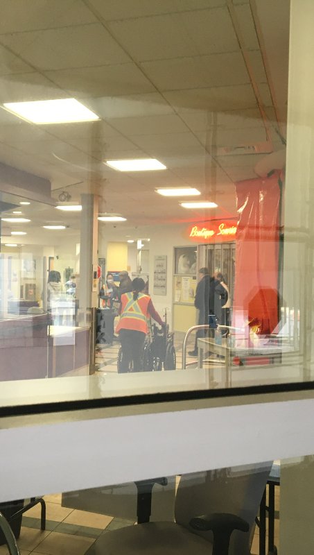 le-comite-d-accueil-dans-un-hopital-covid.jpg