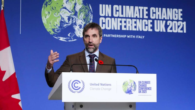 © Sean Kilpatrick/La Presse canadienne Le ministre de l'Environnement et du Changement climatique, Steven Guilbeault, lors de la COP26, à Glasgow.