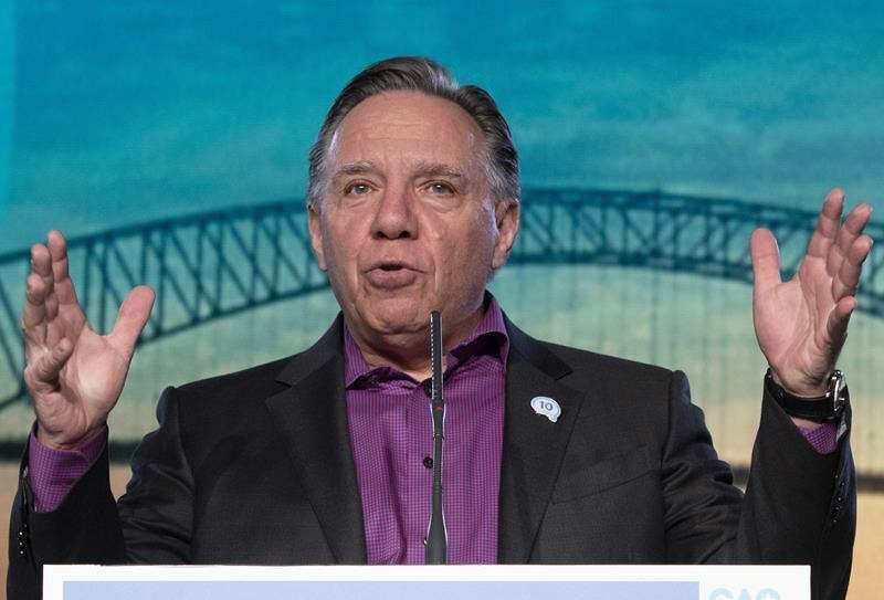 francois-legault-lors-d-une-annonce-au-centre-bell.jpg