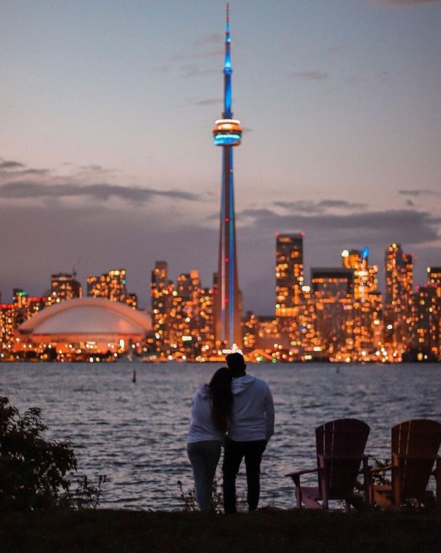 couple-looking-at-toronto.jpg