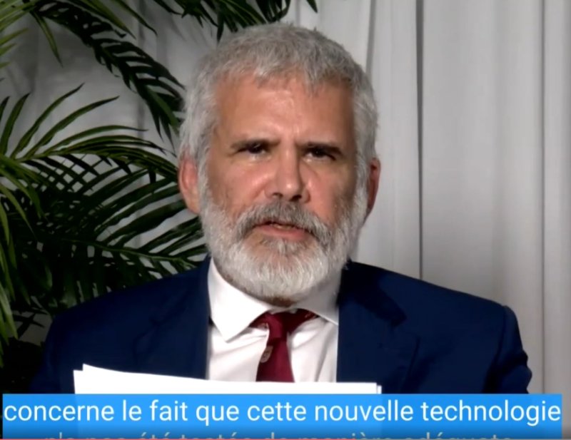 le-dr-robert-w-malone-qui-denonce-les-vaccins-a-arnm-destines-aux-enfants-a-la-mi-decembre-2021.JPG