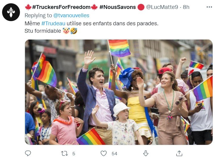 trudeau-qui-utilise-des-enfants-dans-une-parade-lgbt.jpg