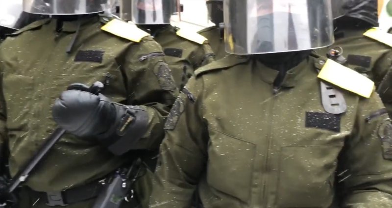 policiers-de-la-sq-a-ottawa-sans-leur-identification-1.jpg