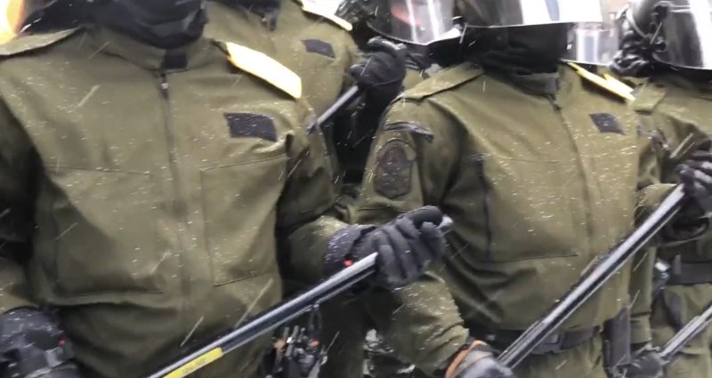 policiers-de-la-sq-a-ottawa-sans-leur-identification-2.jpg