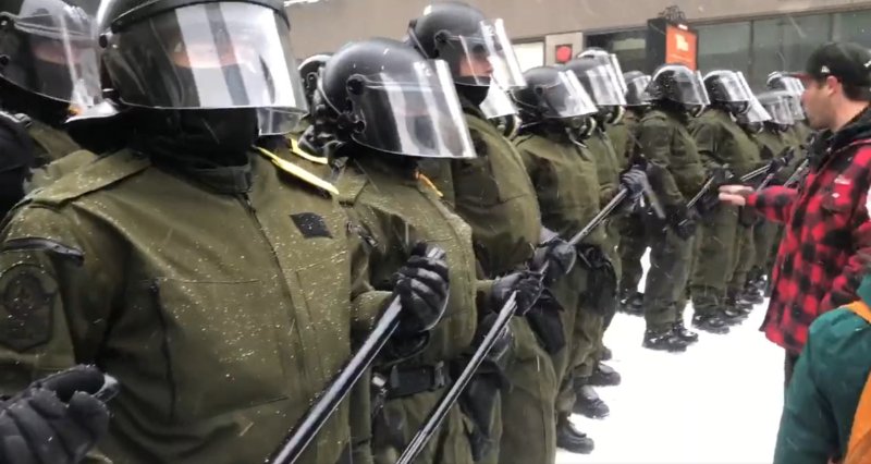 policiers-de-la-sq-a-ottawa-sans-leur-identification-3.jpg