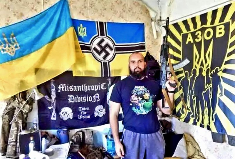 drapeaux-des-milices-neo-nazies-ukrainiennes.jpg