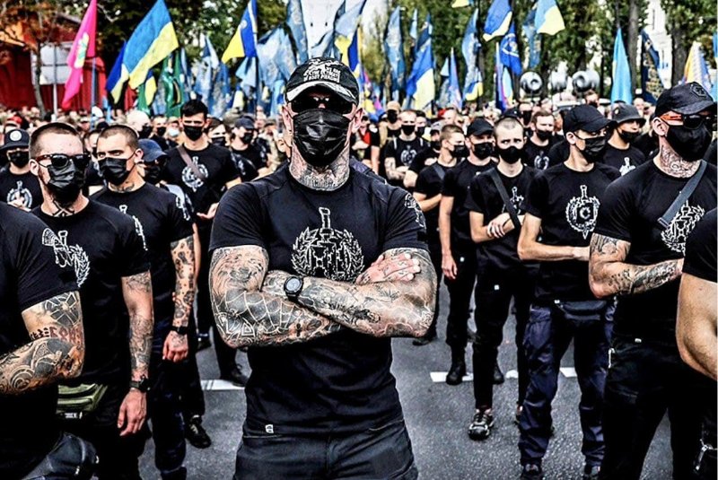 milices-neo-nazies-en-ukraine.jpg