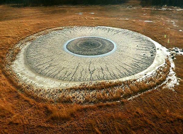 un-cercle-dans-un-champ.jpg