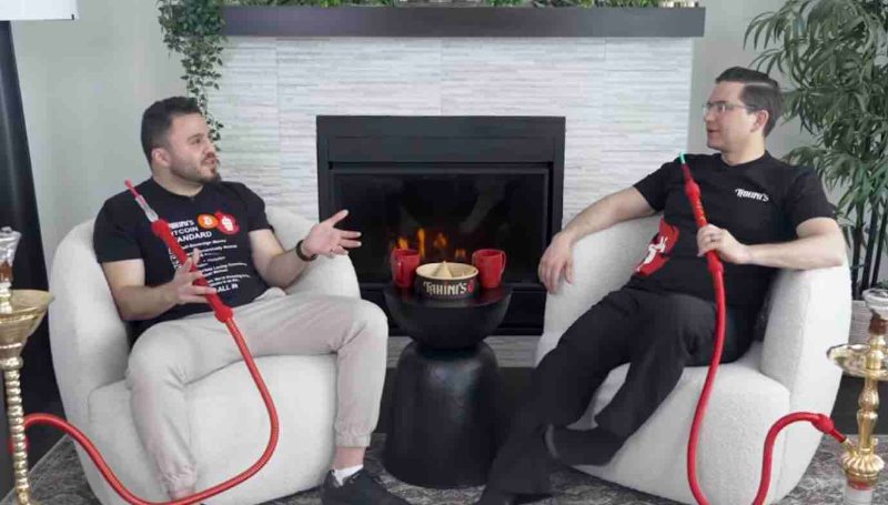 pierre-poilievre-fume-la-chicha.jpg