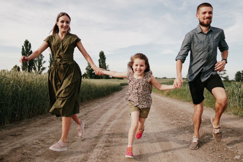 famille-heureuse.jpeg