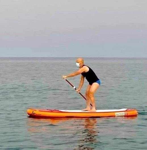 le-masque-sur-un-paddleboard.jpg