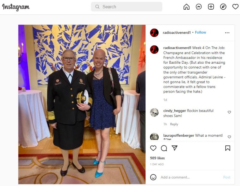 sam-briton-est-readiactive-nerd-1-dans-instagram.jpg