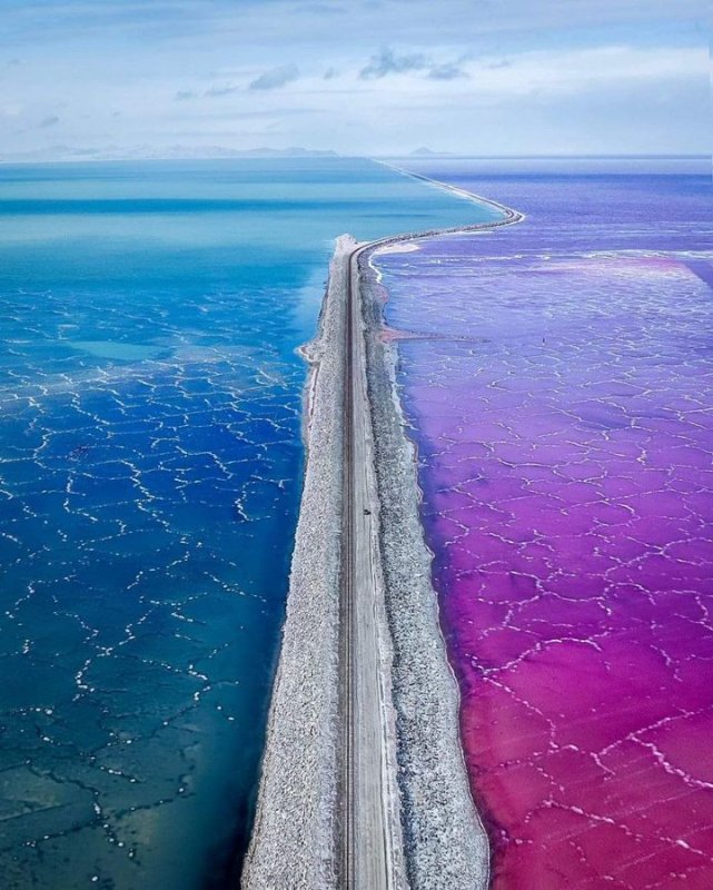 le-grand-lac-sale-dans-l-utah-ou-se-trouve-le-chemin-de-fer-avec-un-niveau-de-sel-beaucoup-plus-bas-du-cote-bleu.jpg