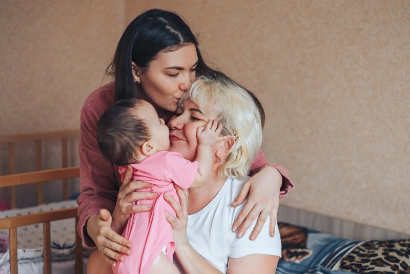 gran-maman-fille-et-petite-fille.jpg