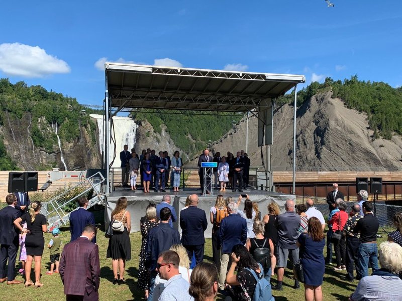 pas-trop-de-foule-pour-francois-legault-30-aout-2022.jpg