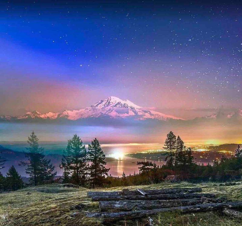 ile-saltspring-en-colombie-britannique-horizon-colore.jpg