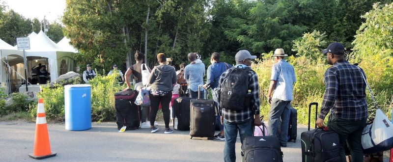 illegaux-au-chemin-roxham.jpg