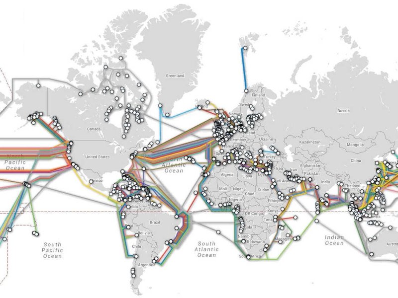 le-trafic-de-l-internet-passe-a-99-pourcent-sous-les-oceans.jpg