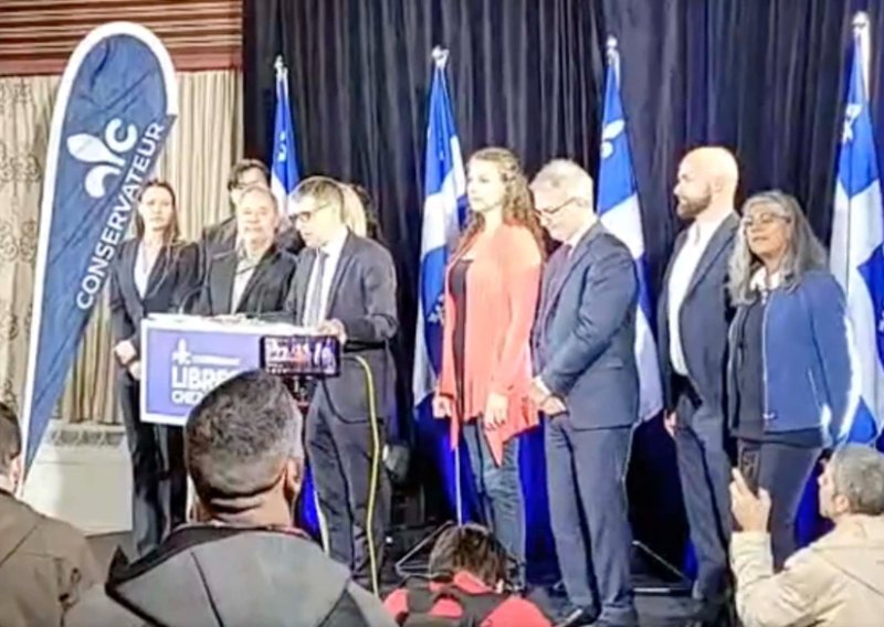eric-duhaime-lors-de-son-discours.jpg