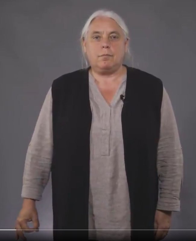 manon-masse-et-le-signe-de-la-main.JPG