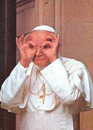 pape-jean-paul-ii-faisant-le-double-signe-du-666-satanique.jpg