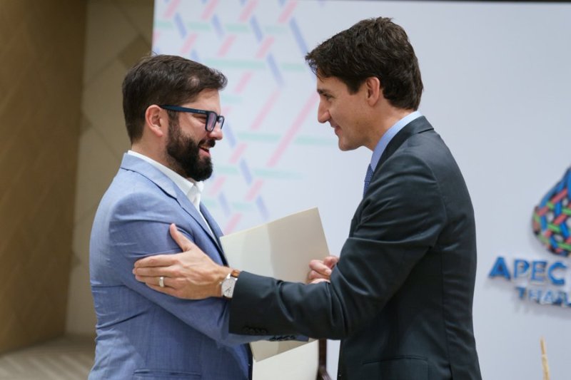 gabriel-boric-president-du-chili-et-justin-trudeau.jpg