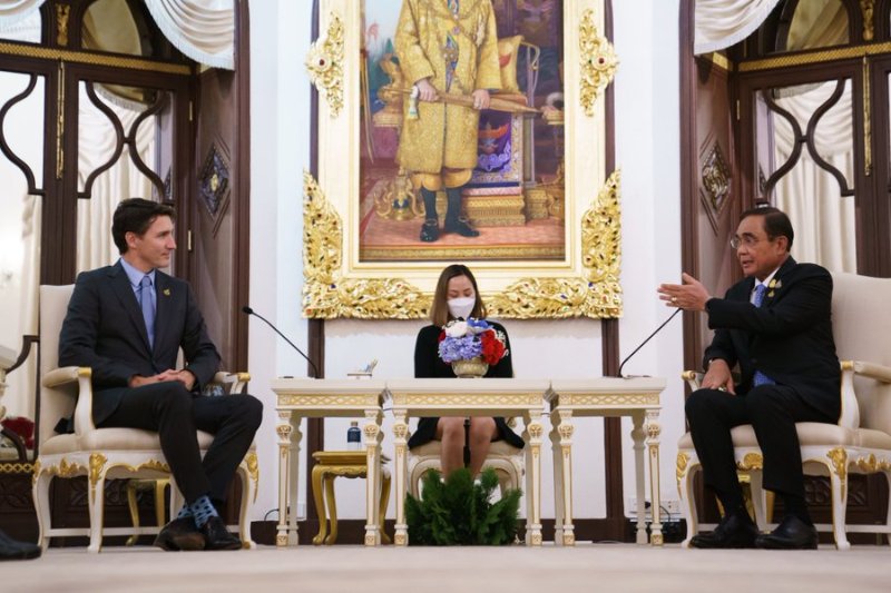 justin-trudeau-a-propos-de-l-apec-2022-avec-le-pm-de-la-thailande.jpg