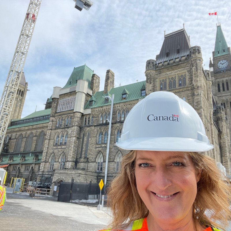 lisa-hepfner-parlement-en-construction-3.jpg