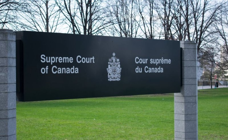 affiche-de-la-cour-supreme-du-canada-a-ottawa.JPG