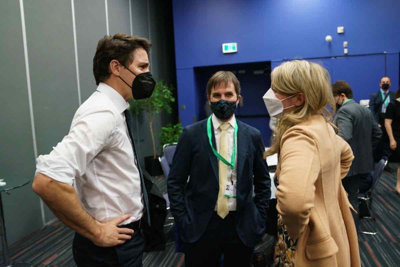 trio-trudeau-guilbeault-joly.jpg