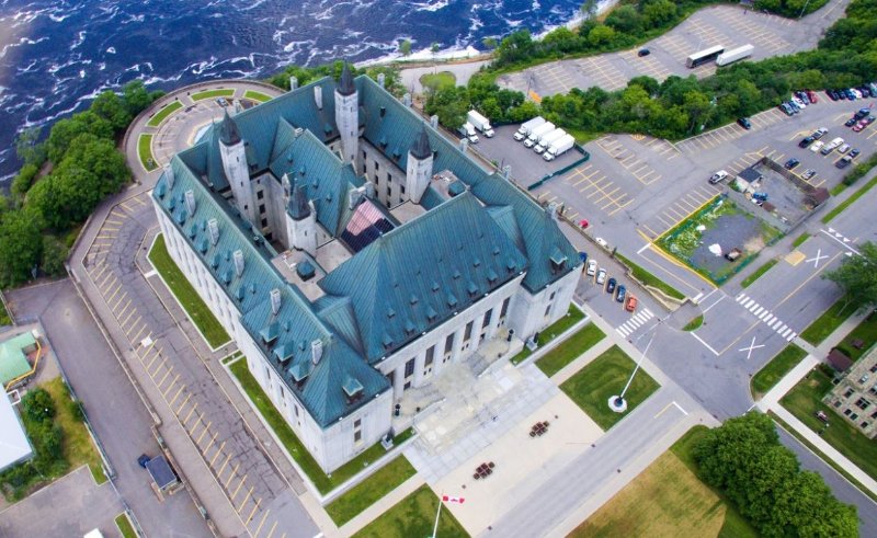 vue-aerienne-de-la-cour-supreme-du-canada.JPG