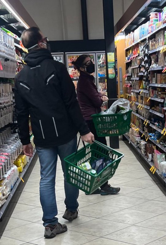 double-masquages-en-magasin-au-canada-en-janvier-2023.jpg
