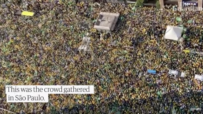 foule-a-sao-paulo.jpeg