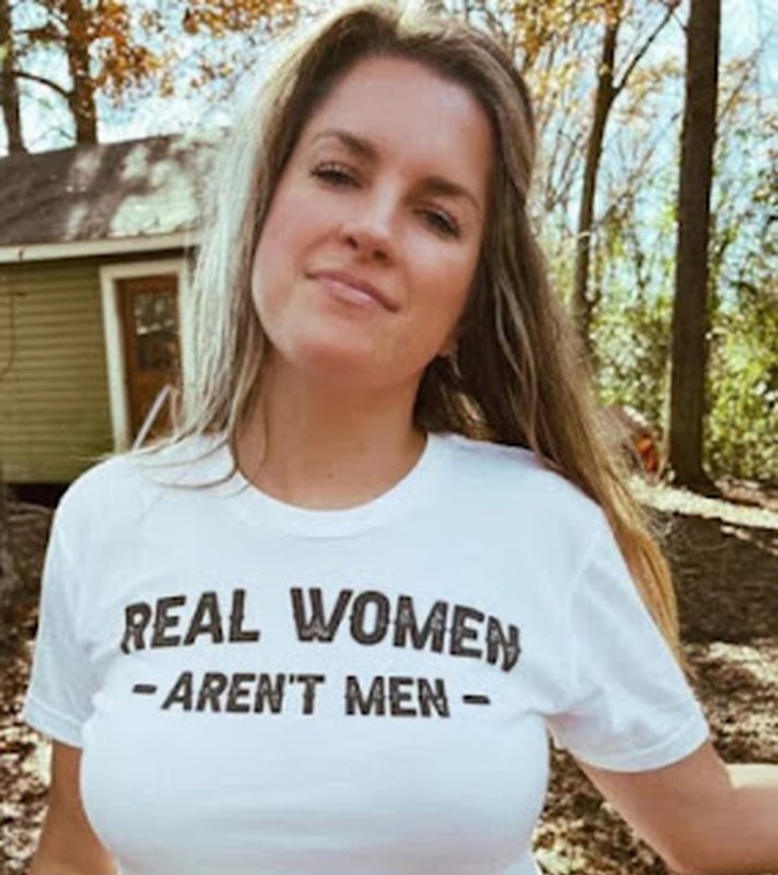les-vraies-femmes-ne-sont-pas-des-hommes.jpg
