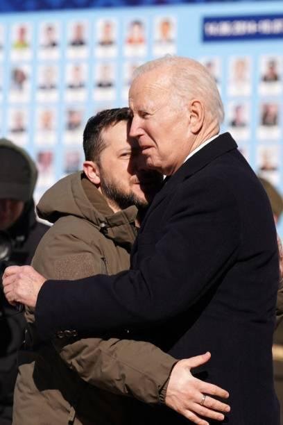zelensky-et-big-guy-joe-biden-fevrier-2023-a-kiev.jpg